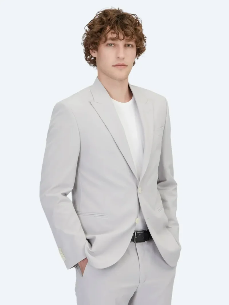 كيب بدلة رمادية فاتحة سادة ضيقة