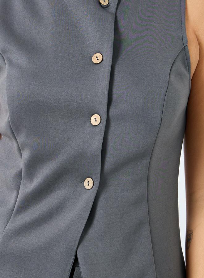 Styli Round Neck Fitted Buttoned Vest - Image 3