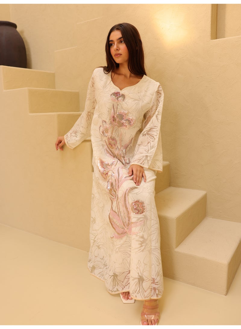 اكسا جلابية أنيقة مزينة بالترتر والزهور - Image 1