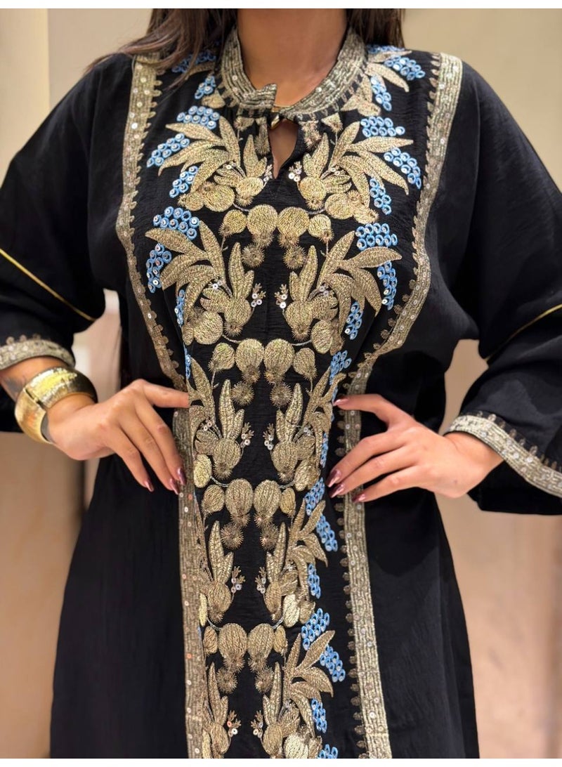 Women's cotton linen abaya, handmade with embroidery – suitable for going out, receiving guests, and special occasions – a stylish and elegant wide abaya for veiled women, with a modern design. - Image 5