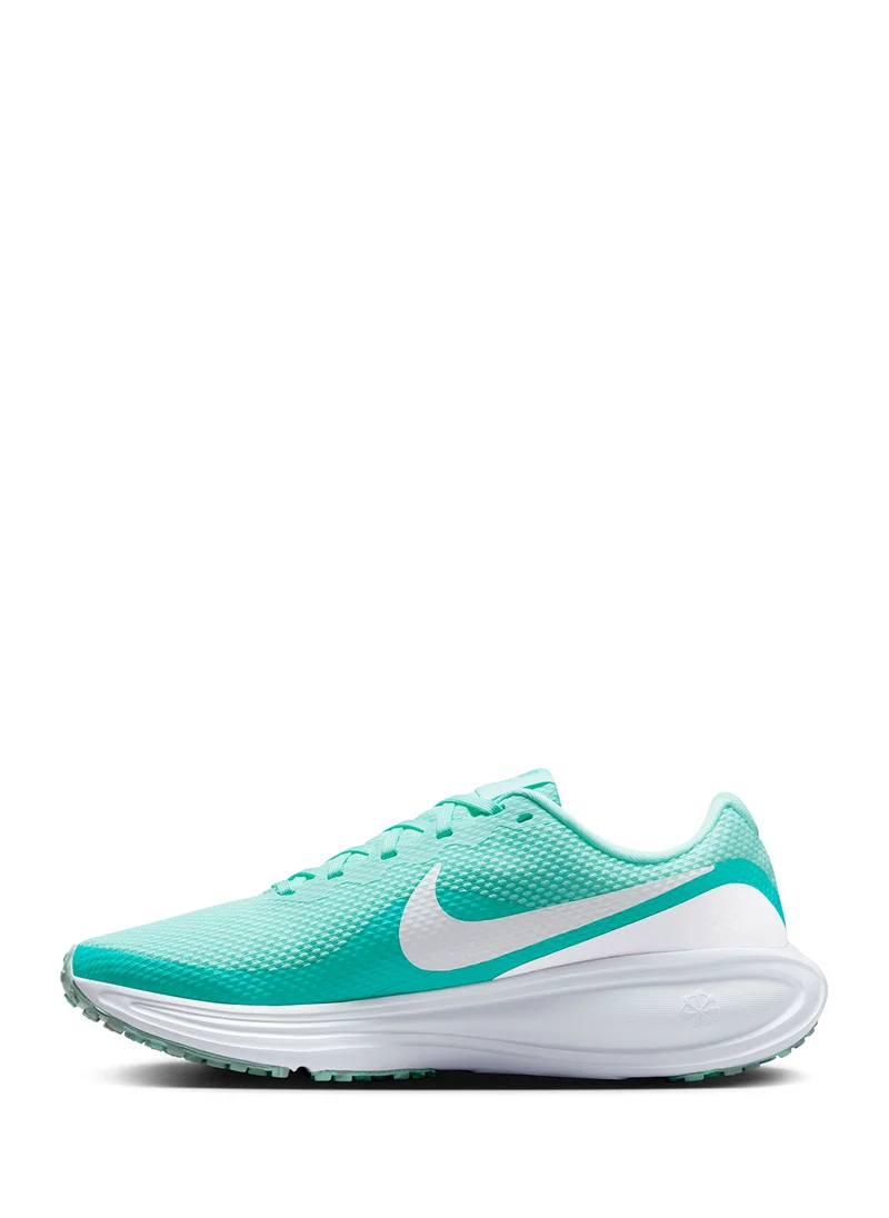 Nike Revolution 8