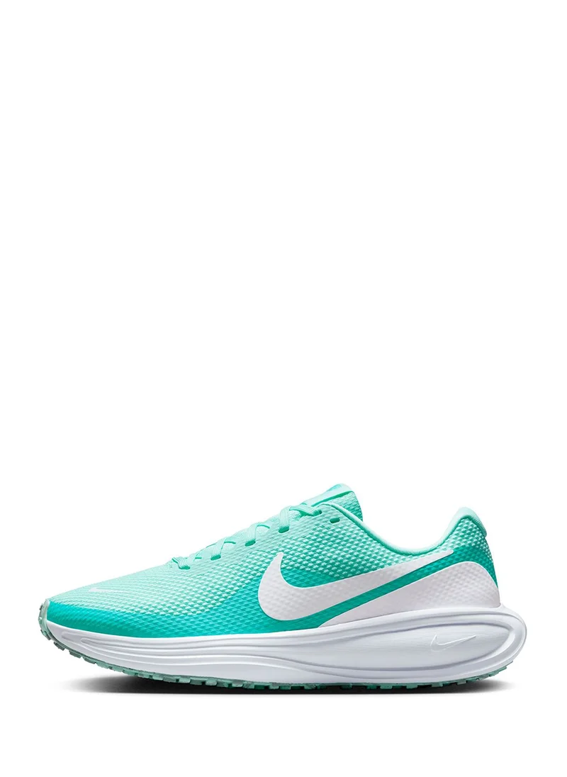 Nike Revolution 8