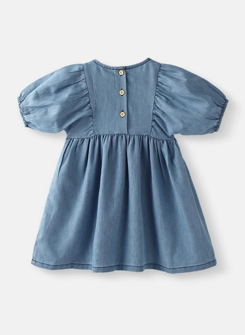 نوتيناتي فستان جينز أزرق مطرز بالزهور للبنات من نوتيناتى