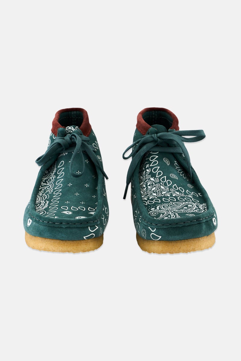 clarks Men Wallabee Standard Fit Lace Up Ankle Boots, Green Paisley - Image 3