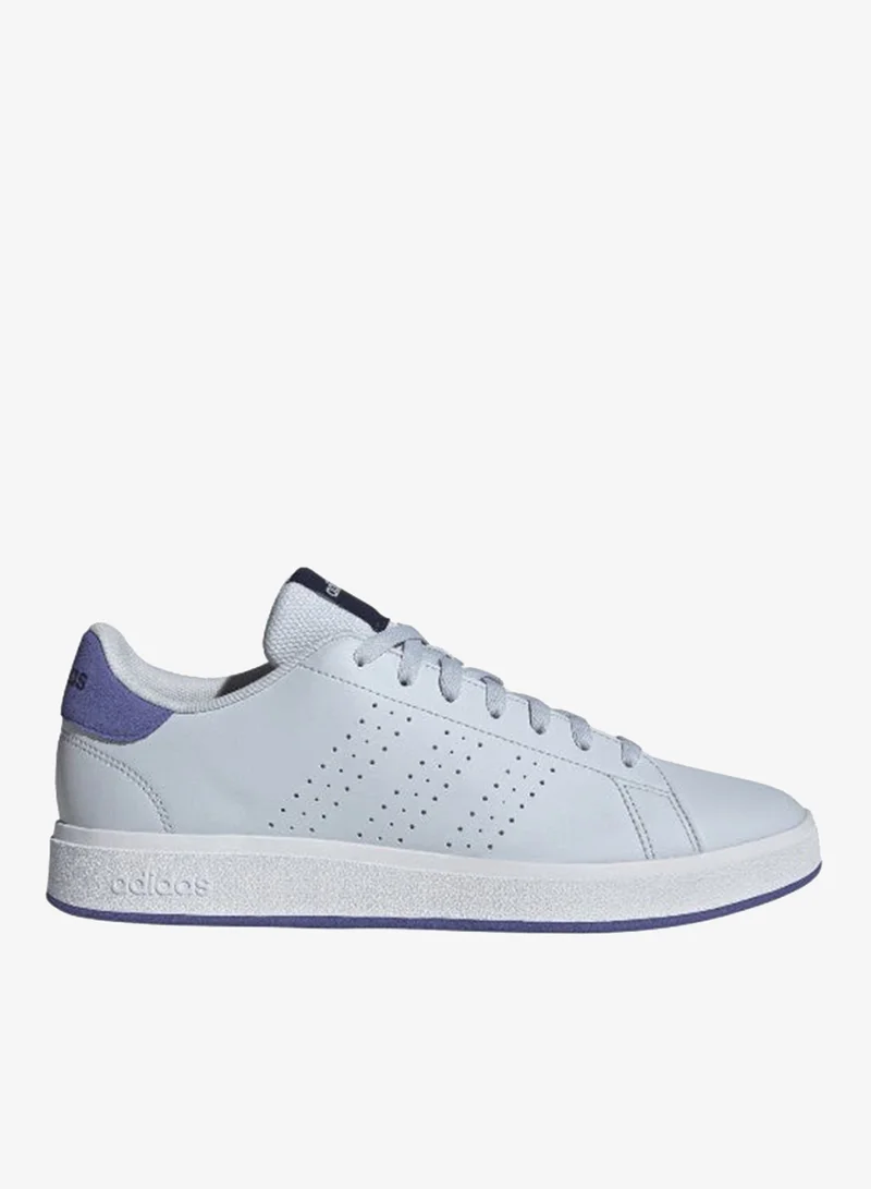 adidas أحذية رياضية زرقاء   .