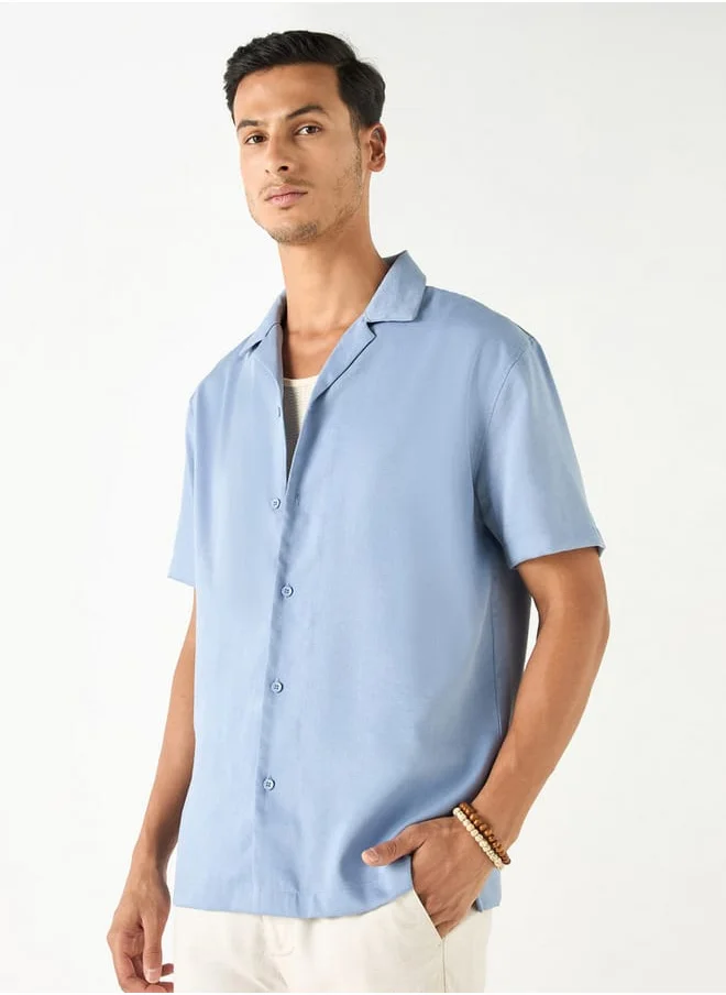 Iconic Iconic Relaxed Fit Textured Shirt with Camp Collar and Short Sleeves