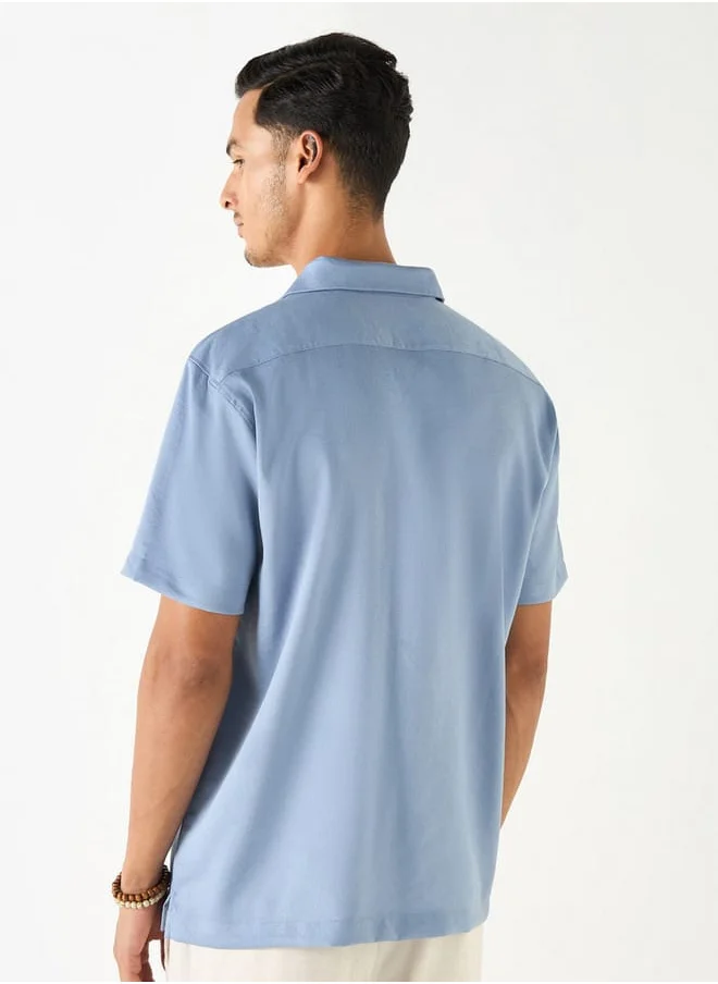 Iconic Iconic Relaxed Fit Textured Shirt with Camp Collar and Short Sleeves