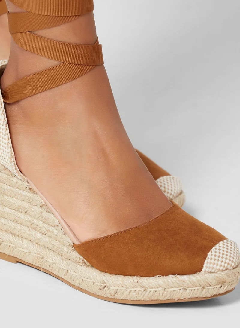 NEW LOOK Trinidad Ankle Strap Pump