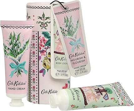 Cath Kidston كريم يد وكريم جسم كاث كيدستون 2x 30 مل مجموعة مرطبة غنية بزبدة الشيا هدية جمالية لها بحجم السفر خالية من القسوة وصديقة للنباتيين مجموعة الزهور البرية والنساء البرية - Image 1