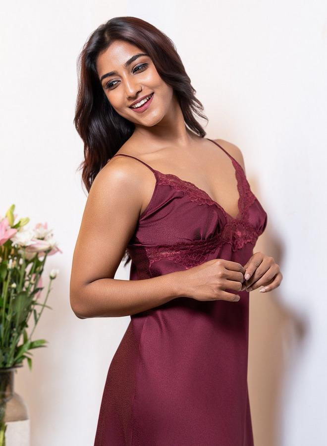 Aadaraya Night Dress Sleeveless Lace Detail - Image 2