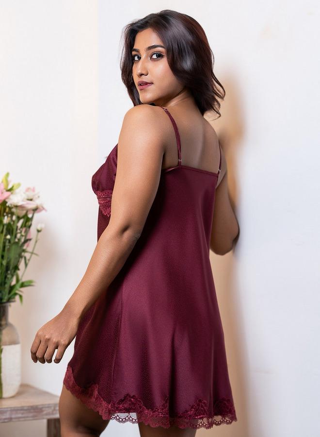 Aadaraya Night Dress Sleeveless Lace Detail - Image 3