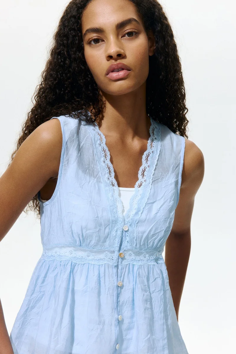 H&M Lace-trimmed peplum top