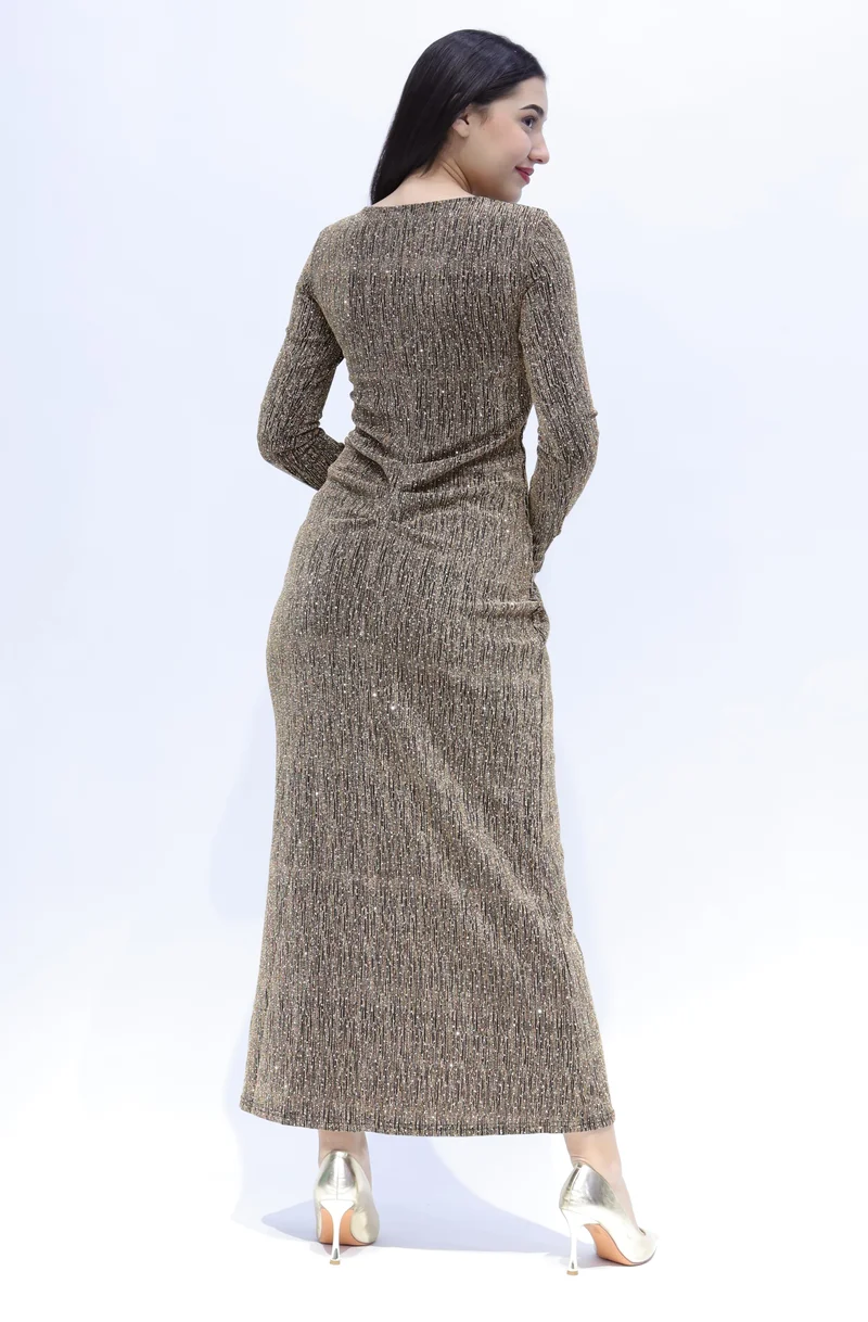 ان لاف Women party dress in gold color for winter season