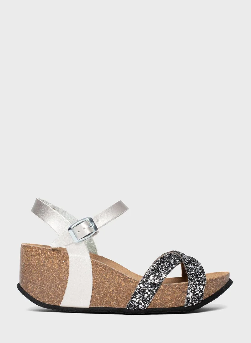 بيتون فينوس ويدجز بكعب متوسط بحزام