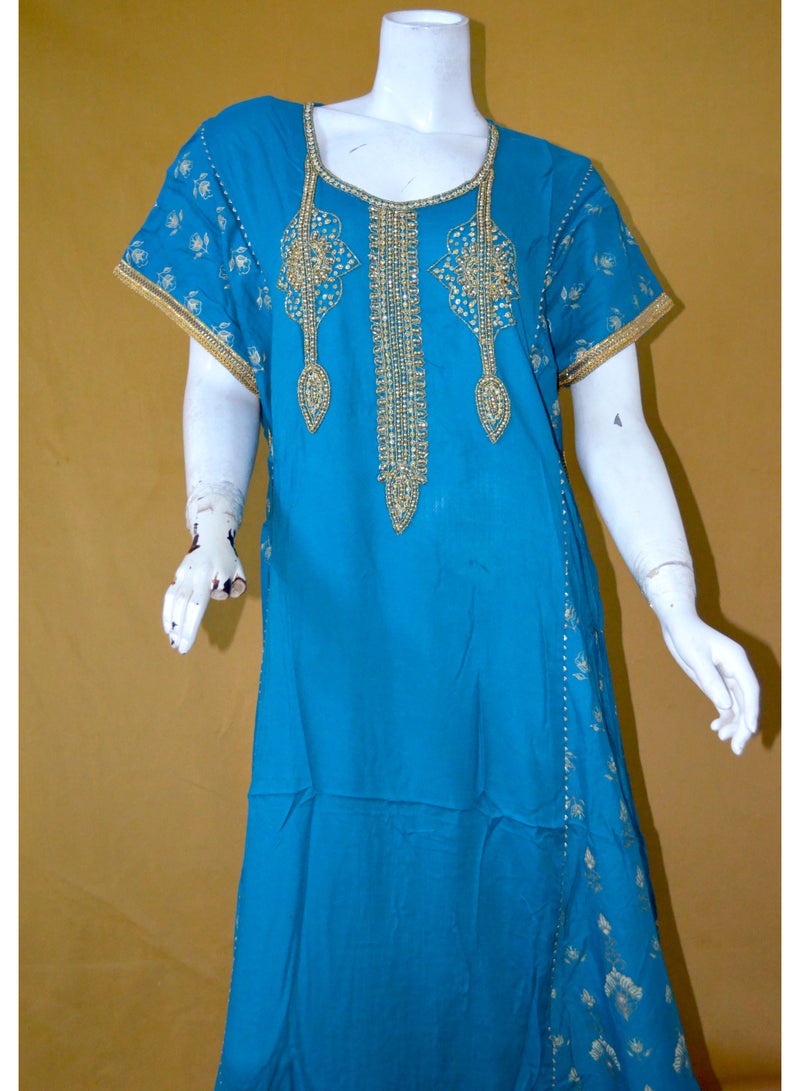 زينة جلابية نسائية أنيقة مطرزة – واسعة من الأسفل، بأكمام باتوينج، بشريط جانبي قابل للتعديل - Image 2