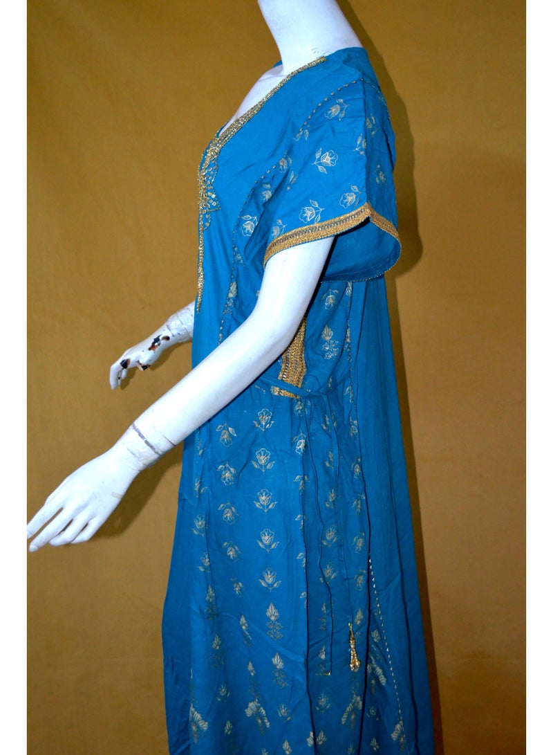 زينة جلابية نسائية أنيقة مطرزة – واسعة من الأسفل، بأكمام باتوينج، بشريط جانبي قابل للتعديل - Image 3