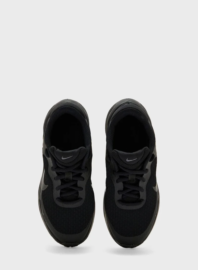 Nike Youth Revolution 7