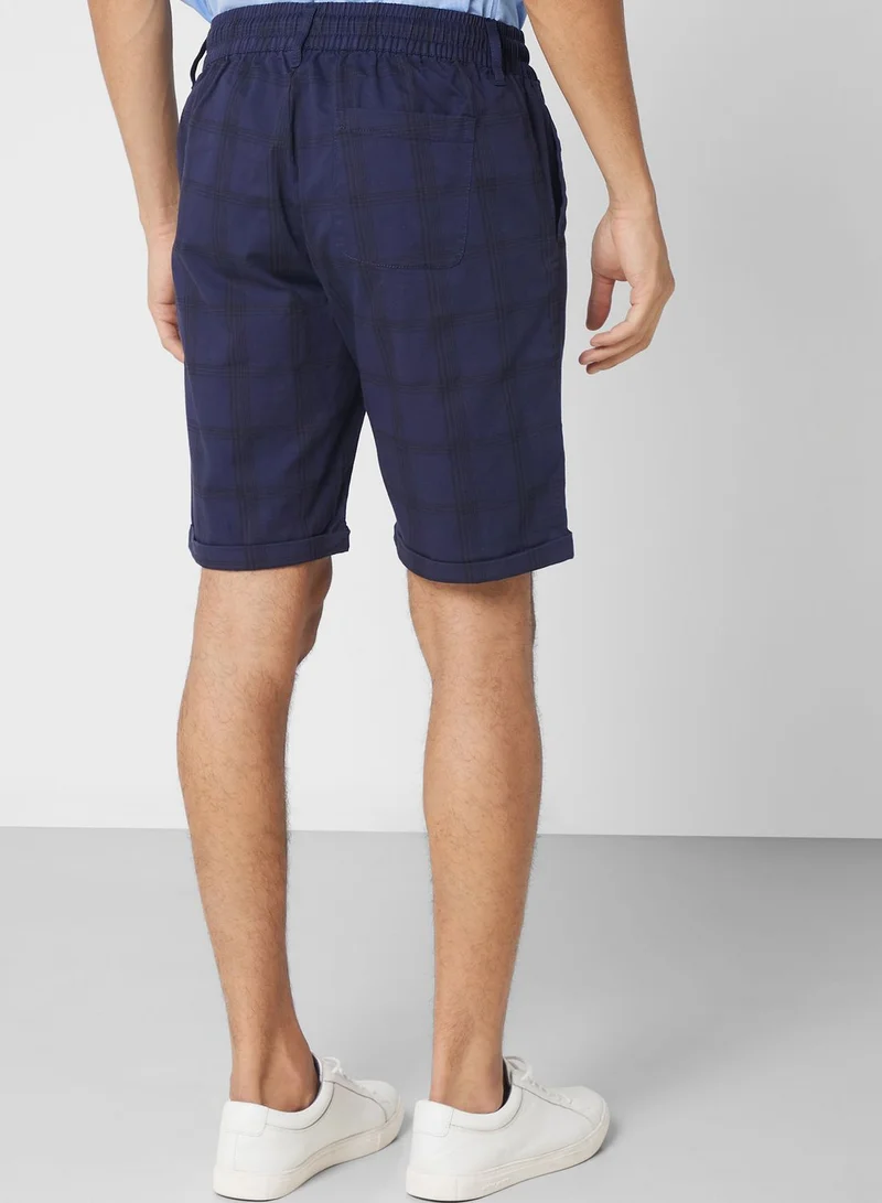 Thomas Scott Men Checked Mid-Rise Slim Fit Sports Shorts