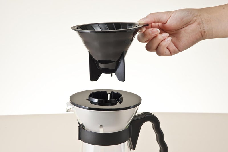 هاريو ماكينة صنع القهوة V60 Fretta Hot and Iced Coffee Maker، سعة 700 مل، لون أسود - Image 3