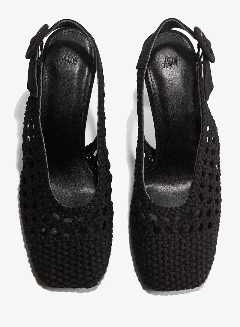 اتش اند ام حذاء من الكنفاز المجدول بشريط خلفي