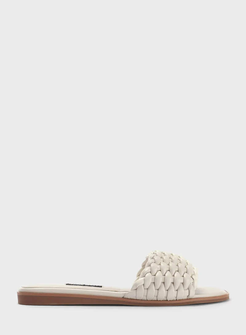 NINE WEST Suyn Flat Sandals