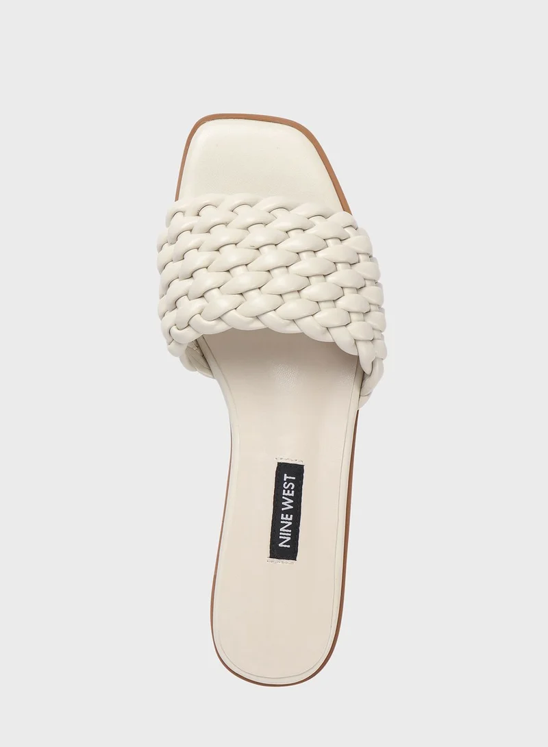 NINE WEST Suyn Flat Sandals