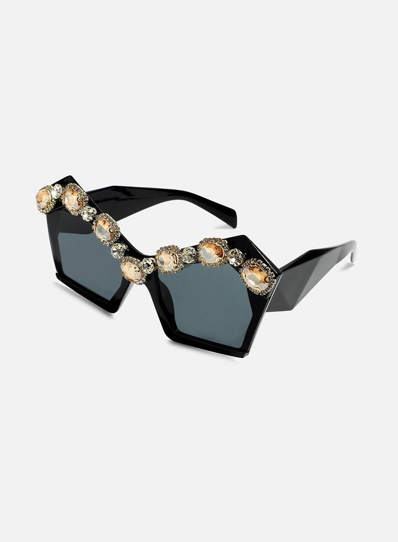 SOHI Radiant Reflections: Embellished Artificial Sunglass Jewellery - Image 3