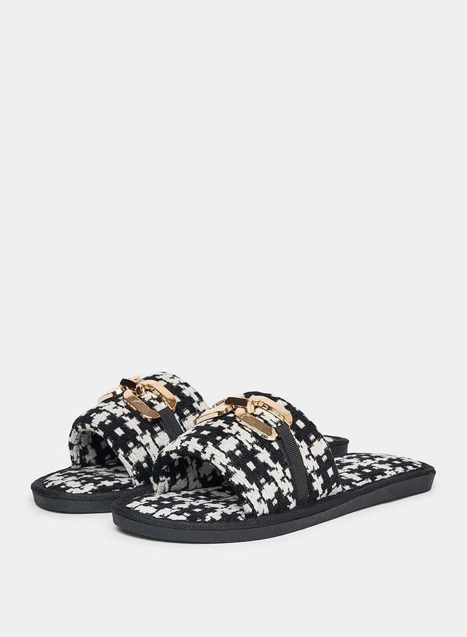 Styli Link Embellishment Patterned Bedroom Slippers