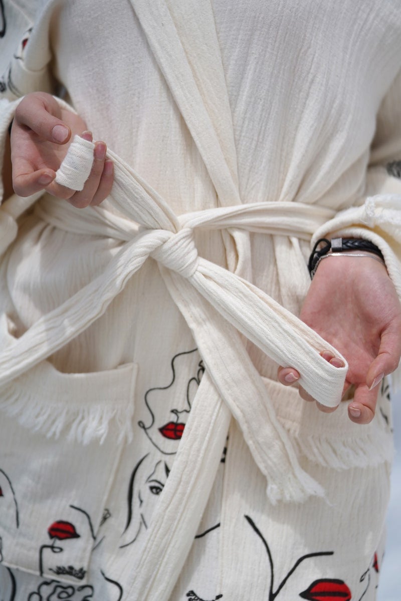 Muutos Hooded Double Layered Peshtemal Bathrobe / Kimono - Image 3