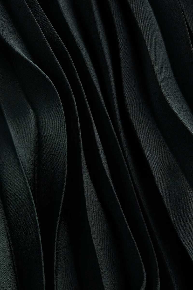 اتش اند ام تنورة ماكسي مزينة بكسرات