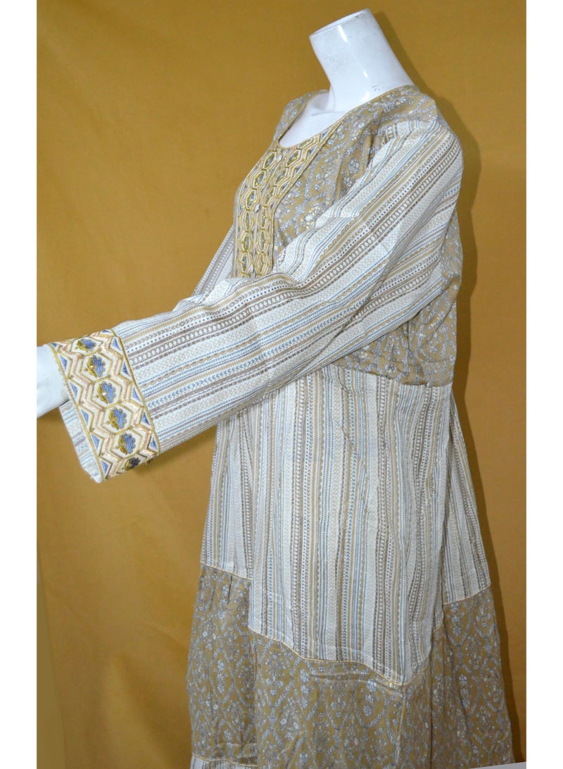 زينة جلابية نسائية أنيقة – فستان سهرة وحفلات محتشم بتطريز وأكمام طويلة مع أشرطة جانبية قابلة للتعديل - Image 2