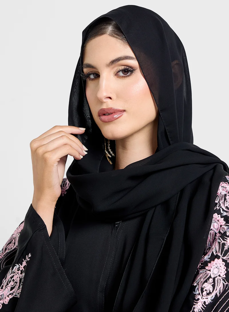 Khizana Abaya With Embellishment & Sheila