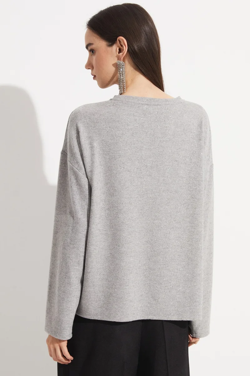 JUNE Women's Regular Fit Crew Neck Long Sleeve Glitter Detailed Knitted Blouse