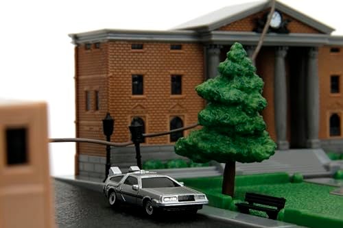 Jada Nanoscene Back to The Future Hill Valley Courthouse Diorama – Movie-Inspired Miniature Diorama incl. 2 Iconic Vehicles (Time Machine & Toyota Pickup) – Collectible Scene for Adults and Kids - Image 4