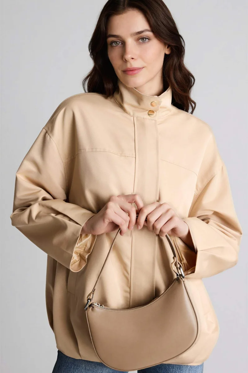 ديفاكتو Regular Fit Gabardine Jacket