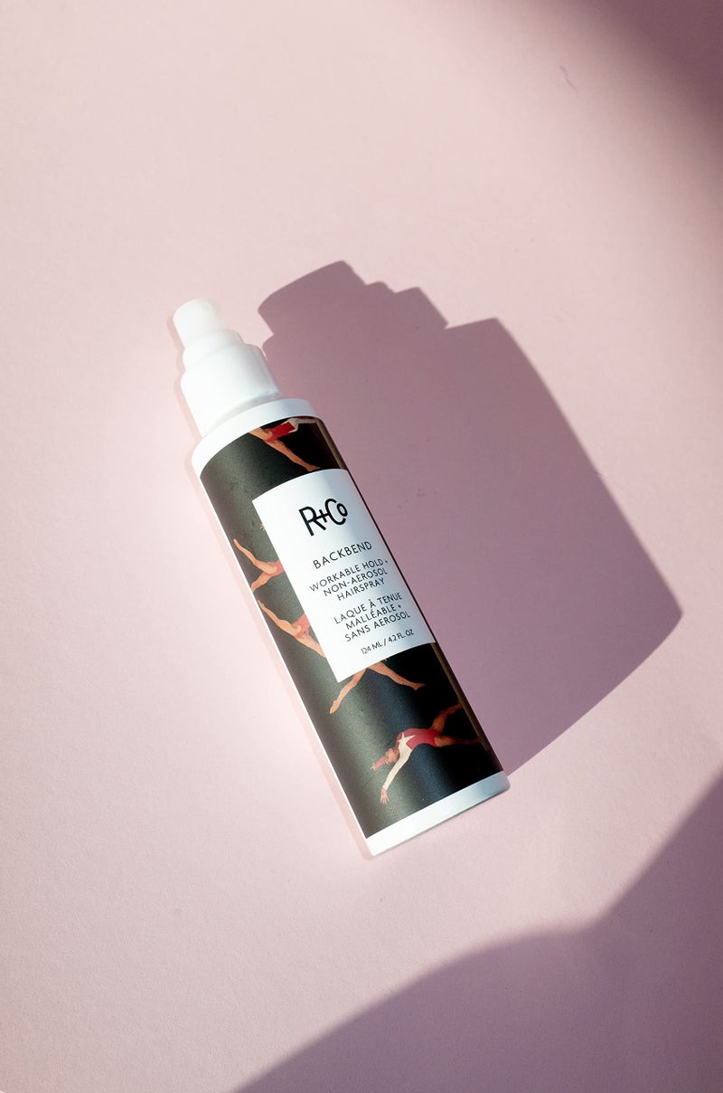 R+CO Backbend Workable Hold + Non Aerosal Hairspray 124 ml / 4.2 oz - Image 1