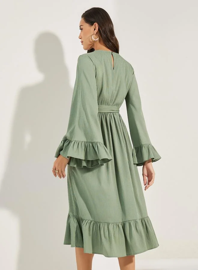 ستايلي Ruffled Sleeve Midi Dress