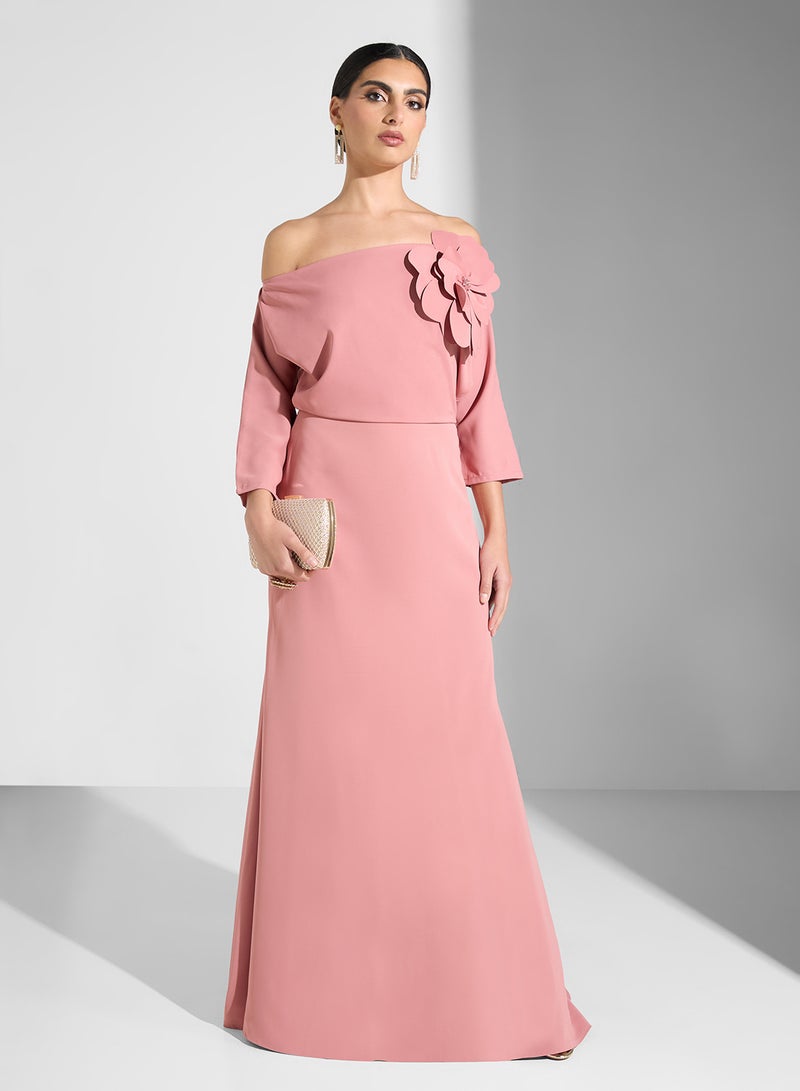 ايرا فستان بكتف مكشوف وطبعات زهور - Image 4