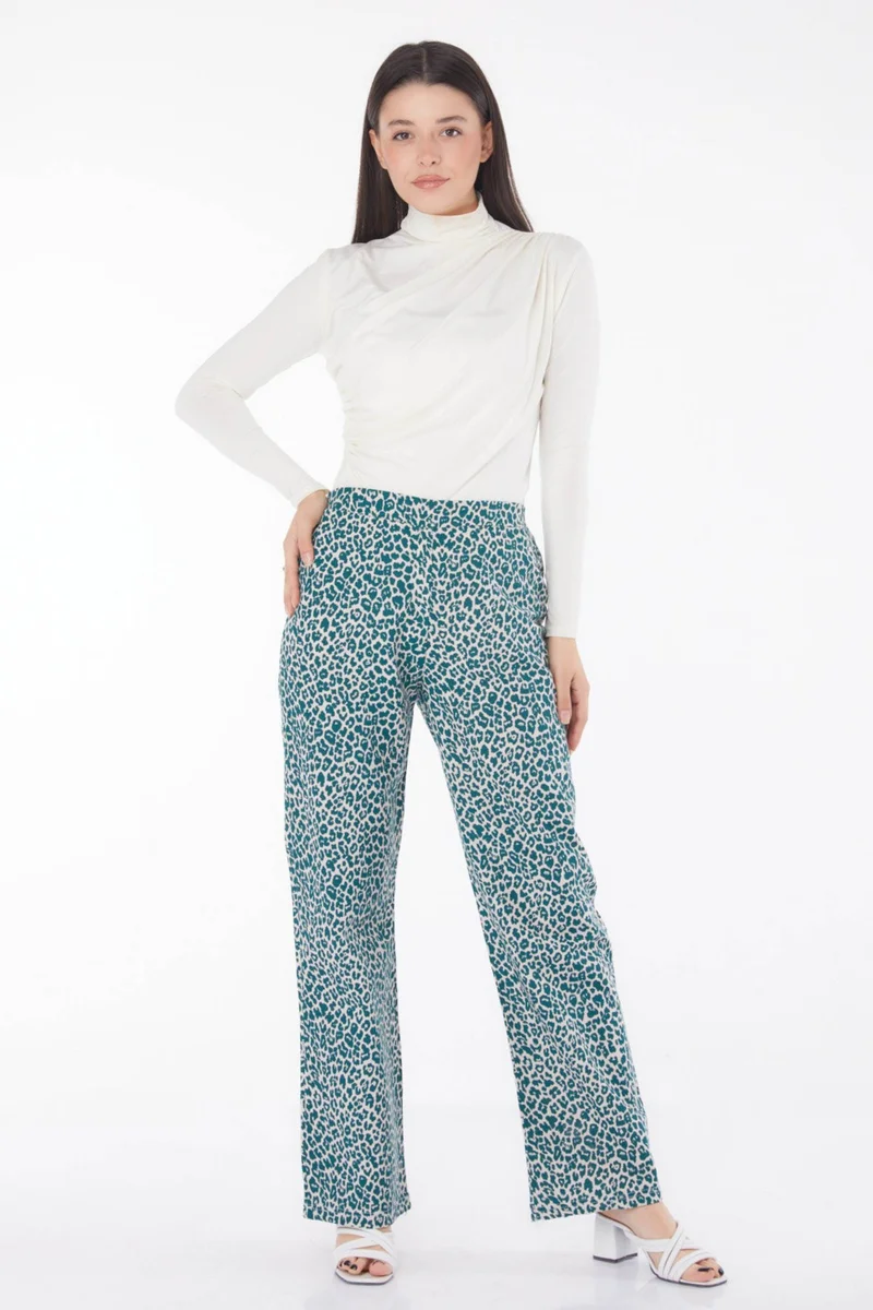 Tofisa Plain Medium Women Green Leopard Patterned Pamtolon - 13218