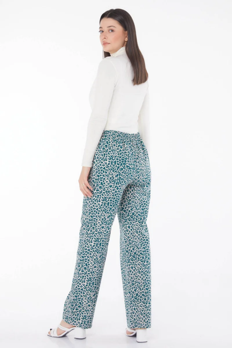 Tofisa Plain Medium Women Green Leopard Patterned Pamtolon - 13218