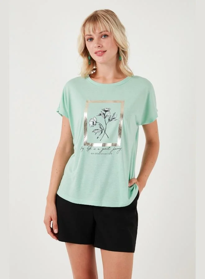 ليلا تيشيرت نسائي ليلا مطبوع بياقة دائرية وقصة عادية