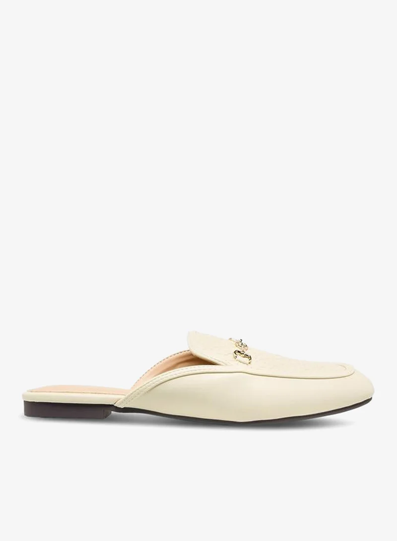 سيليست نساء موالح بنقش شعار