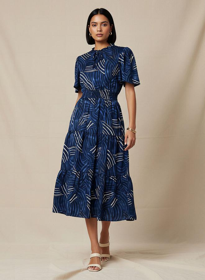 سبلاش فيڤ فستان ميدي من الفيسكوز بطبقات وأكمام فراشة - Image 1