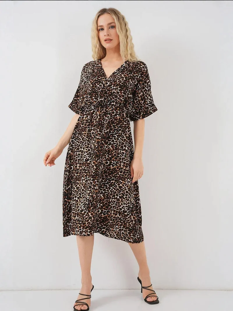 بيغ دارت فستان ميدي بياقة على شكل حرف  ورباط