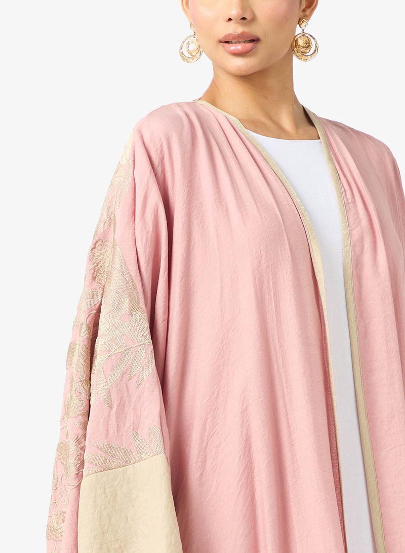 هيا كلوزيت عباية بتفاصيل أكمام متباينة - Image 3