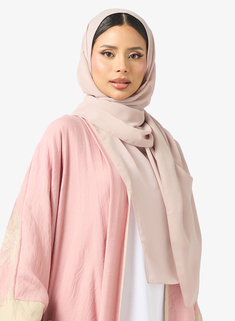 هيا كلوزيت عباية بتفاصيل أكمام متباينة - Image 4