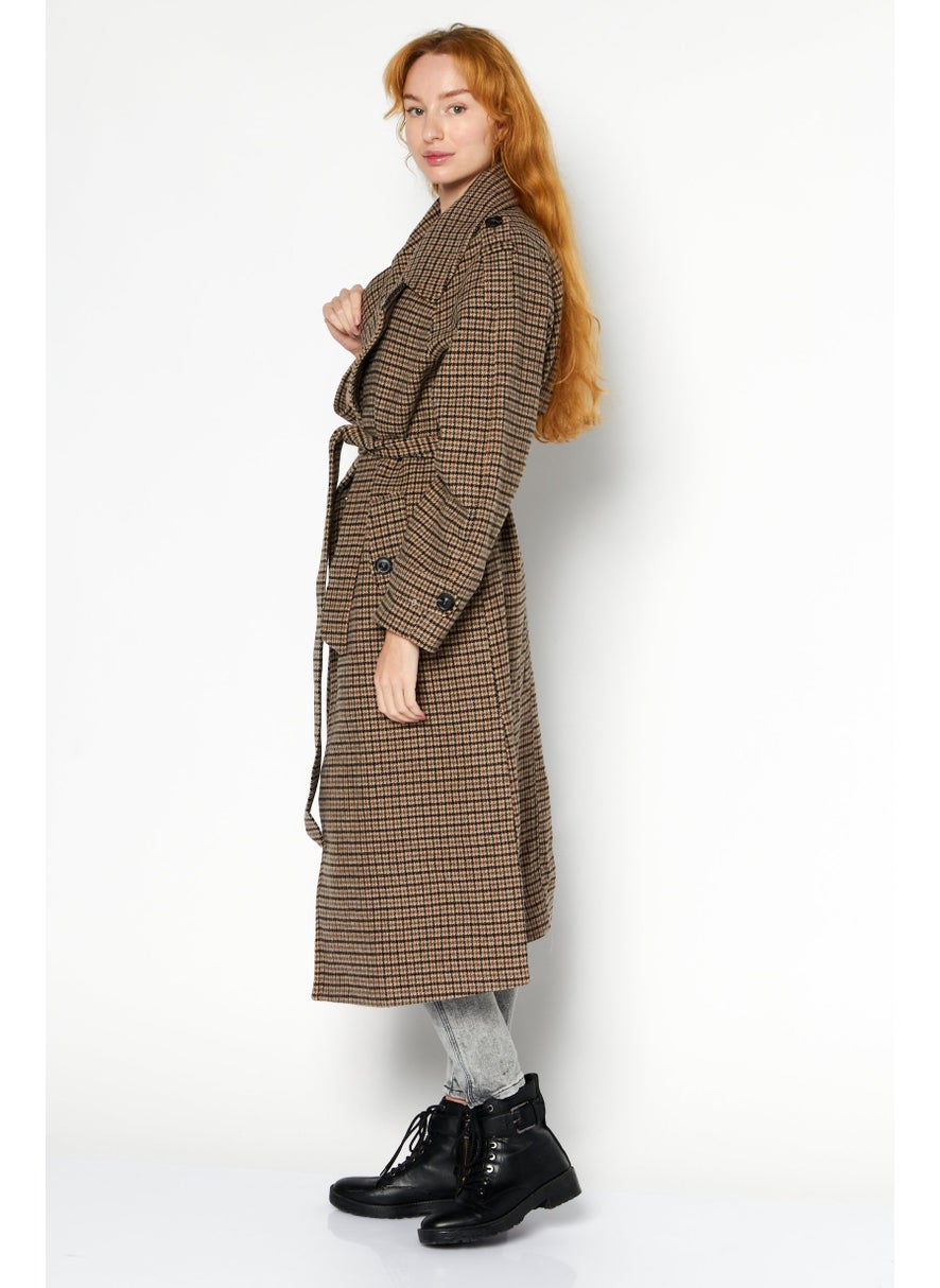 ESPRIT - Women Checkered  Belted Trench Coat, Brown Combo - Image 1