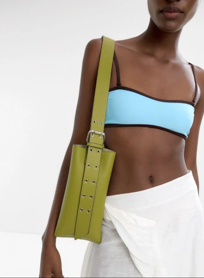 بارفوا حقيبة كتف بحزام مرصع