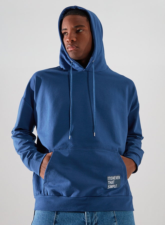 trendyol Indigo Hooded Oversize/Wide Cut Long Sleeve Label Appliqued Basic Sweatshirt TMNSS21SW0221 - Image 4