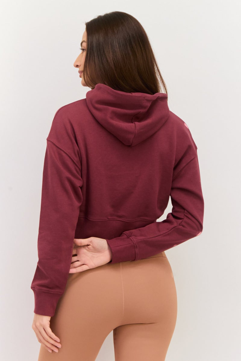 PUMA ملابس رياضية نسائية بتصميم مناسب مع شعار مطرز بأكمام طويلة، مارون - Image 3